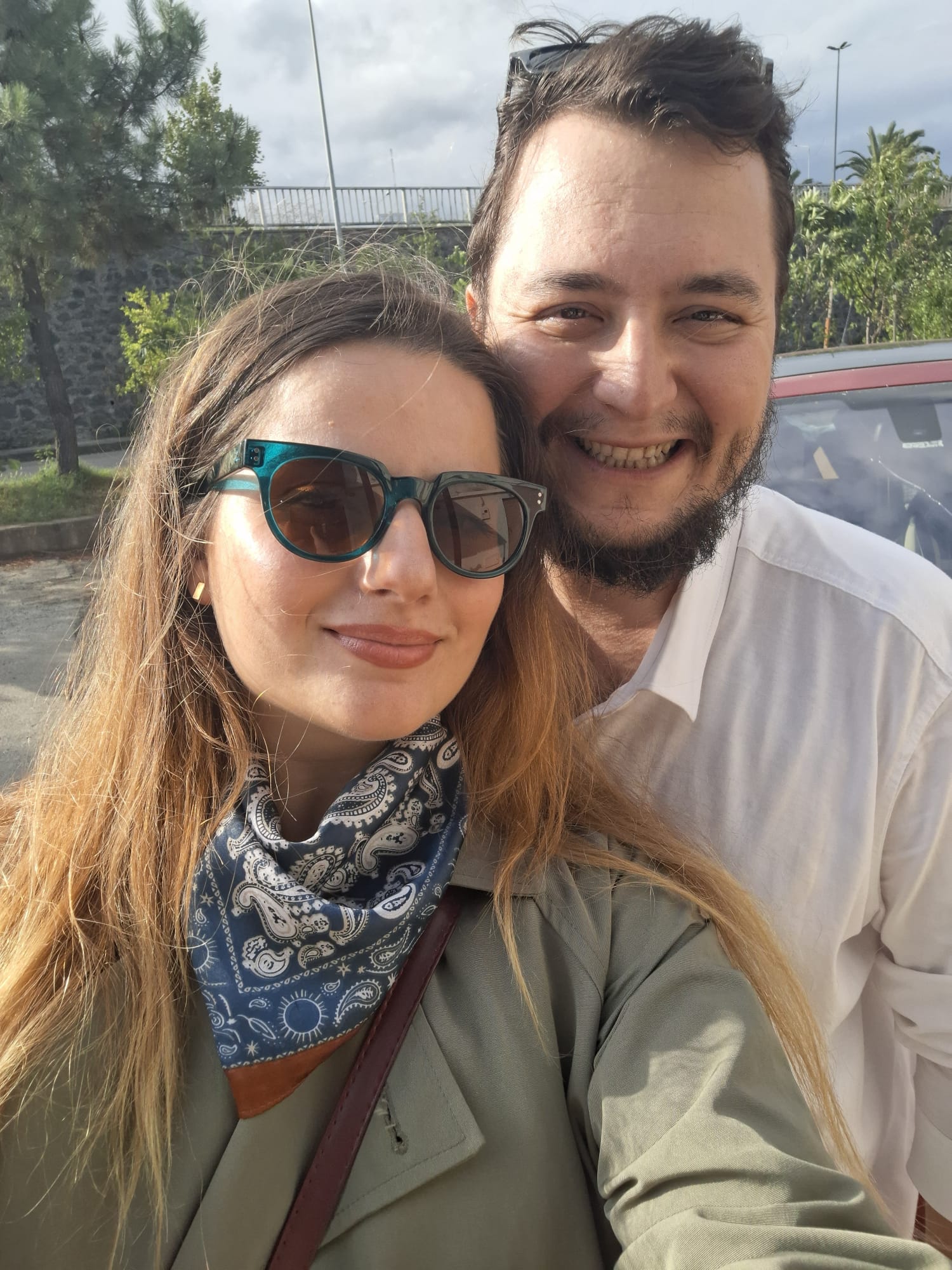 Fular ve Gülümseyişin